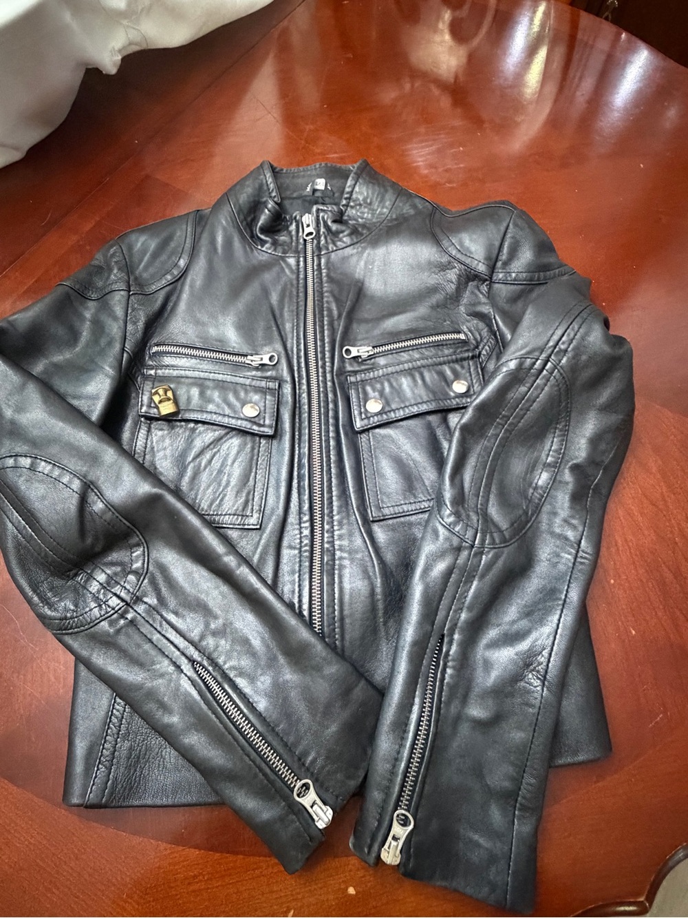 Men ‘s Black Leather Zip-Front Jacket